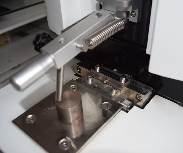 直讀光譜儀激發(fā)臺(tái) /cxyq/20190813095833-FmcEEfAm7tCyvwxnbKV5a6i7xCuc.jpg